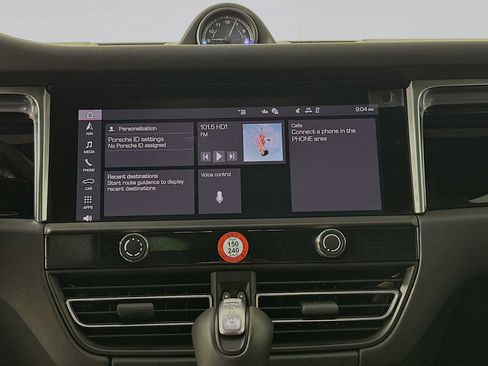 Certified 2026 Porsche Macan AWD/4WD image 17