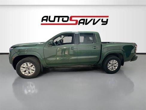 Used 2022 Nissan Frontier SV w/ Technology Package image 4