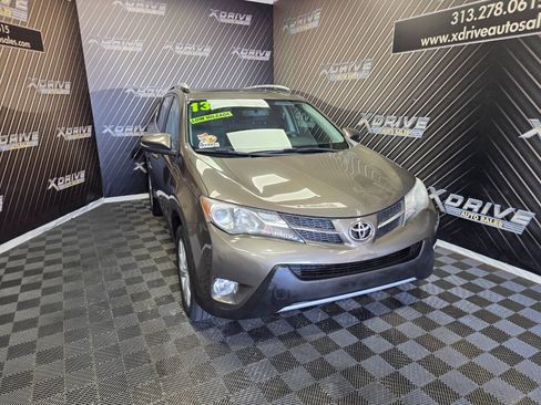 Used 2013 Toyota RAV4 Limited FWD image 6