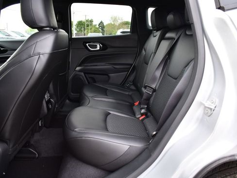 New 2026 Jeep Compass Latitude AWD/4WD image 8