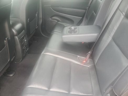 Used 2021 Jeep Grand Cherokee Limited AWD/4WD image 8