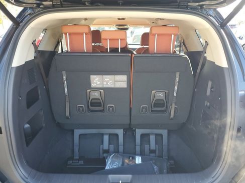 New 2026 Kia Carnival EX image 14