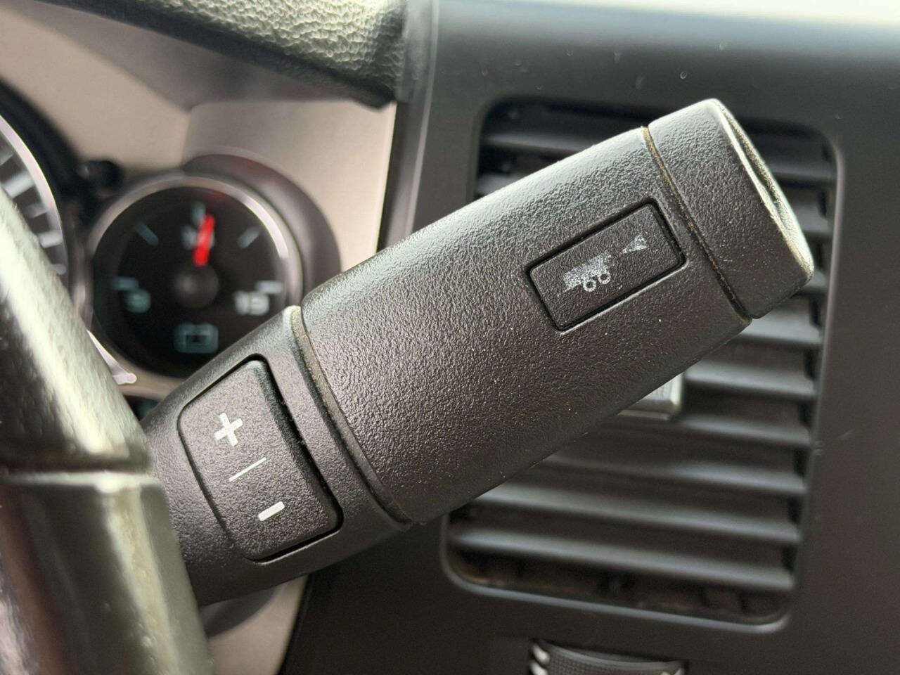 Used 2010 Chevrolet Silverado 1500 LT w/ Power Pack Plus AWD/4WD image 32