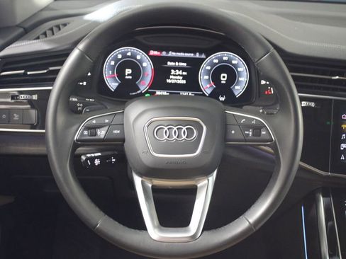 Used 2023 Audi Q8 Premium Plus image 12