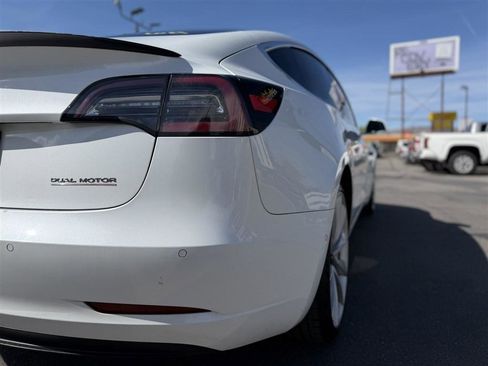 Used 2019 Tesla Model 3 Long Range image 12