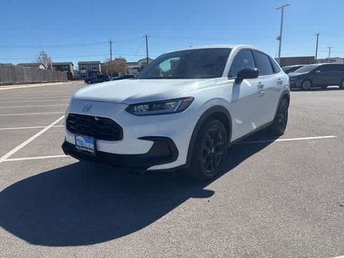 Used 2024 Honda HR-V Sport image 1