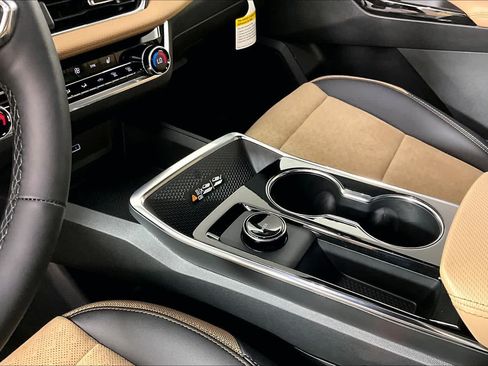 Certified 2026 Chevrolet Equinox ACTIV w/ LPO, Floor Liner Package FWD image 31