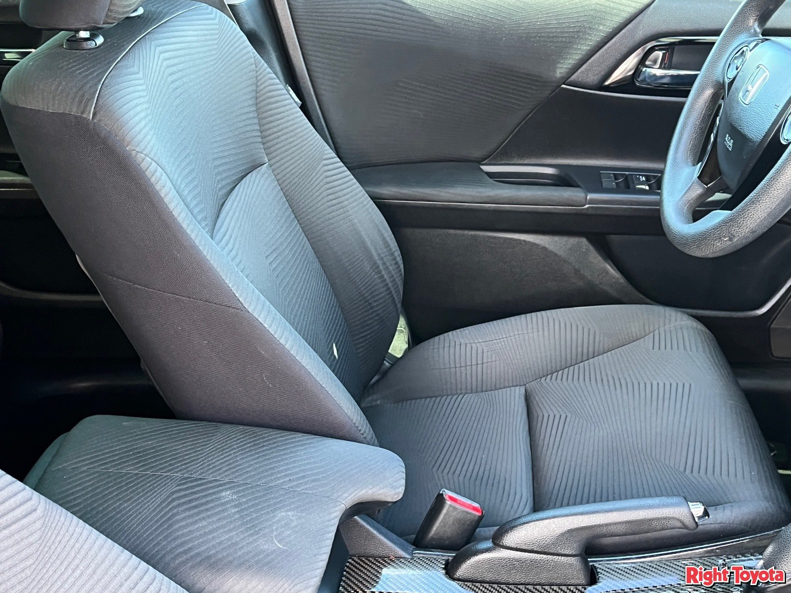 Used 2017 Honda Accord LX image 13