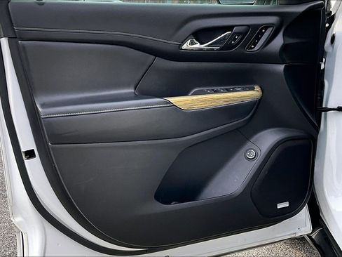 Used 2019 GMC Acadia Denali w/ Technology Package image 19