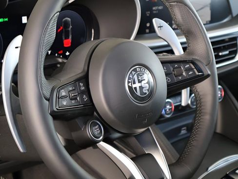 New 2025 Alfa Romeo Stelvio Sprint AWD/4WD image 20
