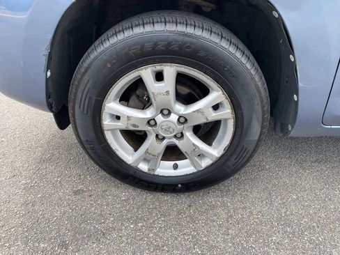 Used 2011 Toyota RAV4 4WD w/ Upgrade Value Pkg image 9
