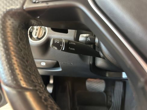Used 2014 Mercedes-Benz E 350 Sedan image 20
