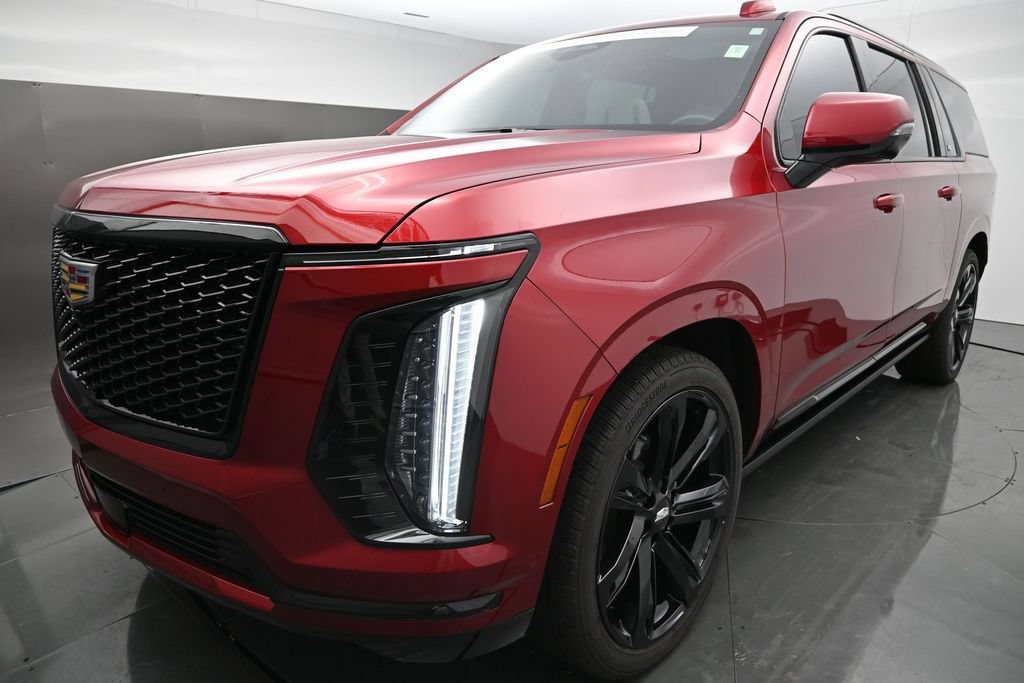 Certified 2025 Cadillac Escalade ESV Sport Platinum w/ LPO, Floor Liner Package AWD/4WD image 48