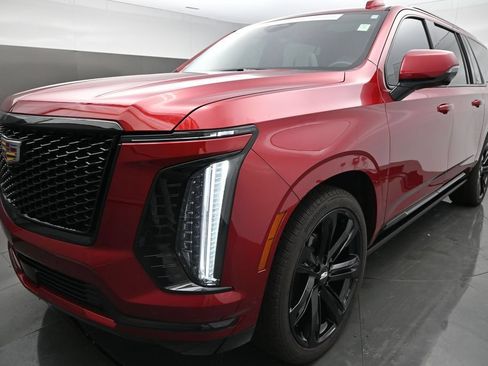 Used 2025 Cadillac Escalade ESV Sport Platinum w/ LPO, Floor Liner Package AWD/4WD image 48