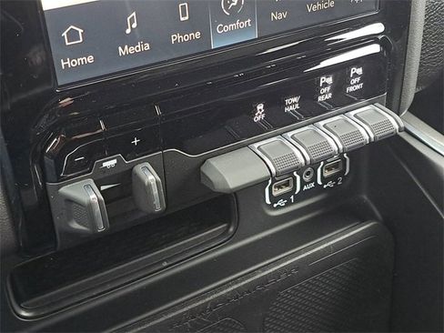 Used 2024 RAM 2500 Laramie w/ Night Edition image 9