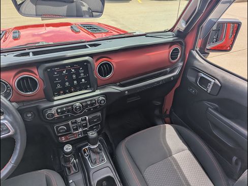 Used 2023 Jeep Wrangler Unlimited Rubicon w/ LED Lighting Group AWD/4WD image 30