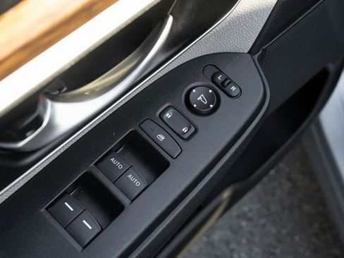 Used 2020 Honda CR-V EX image 16