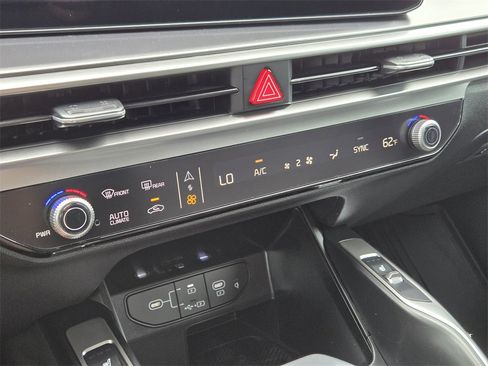 New 2026 Kia Sorento S w/ S Panoramic Sunroof Package image 14