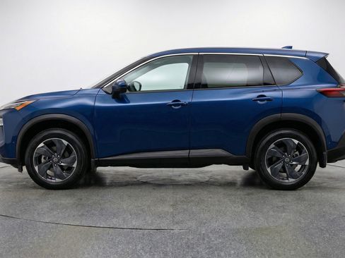 Used 2025 Nissan Rogue SV image 5
