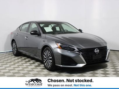 Used 2025 Nissan Altima 2.5 SV