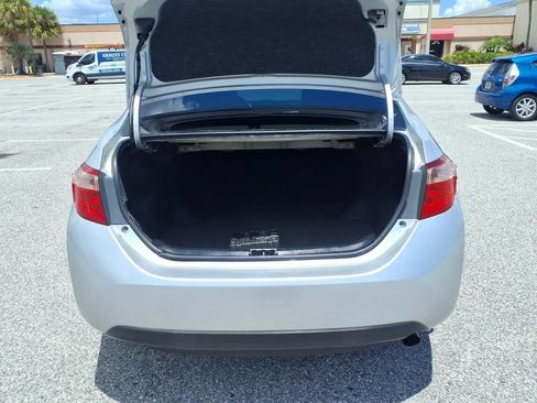 Used 2017 Toyota Corolla L FWD image 18