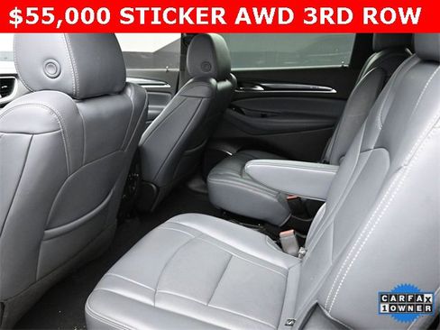 Used 2024 Buick Enclave Premium image 16