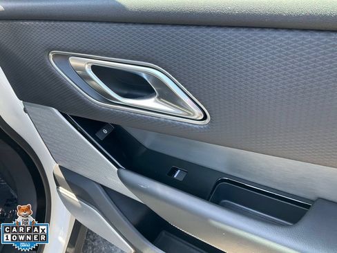 Used 2018 Land Rover Range Rover Velar R-Dynamic SE AWD/4WD image 71