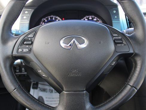 Used 2014 INFINITI Q60 Convertible w/ Premium Package RWD image 16