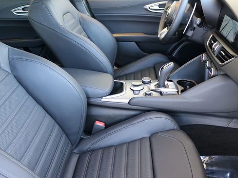 New 2025 Alfa Romeo Giulia AWD w/ Veloce Package AWD image 29