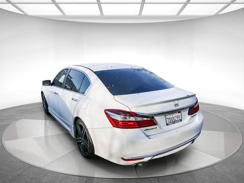 Used 2017 Honda Accord Sport image 2