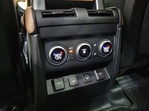 Used 2022 Land Rover Defender 110 X image 23