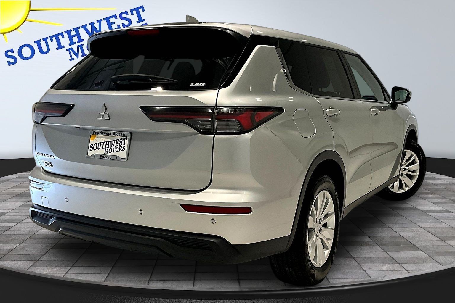 Used 2025 Mitsubishi Outlander ES AWD/4WD image 6