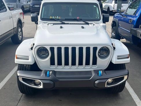 Used 2023 Jeep Wrangler Unlimited Sahara w/ Cold Weather Group AWD/4WD image 6