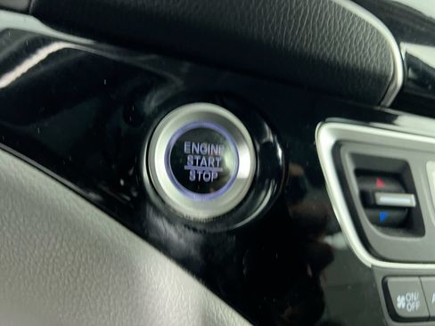 Used 2019 Honda Pilot Touring image 17