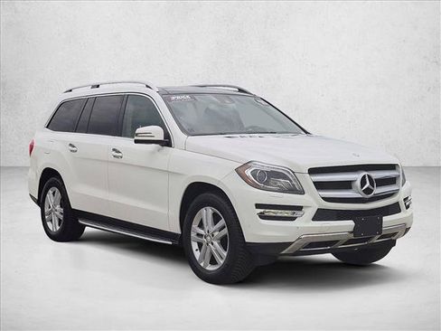 Used 2015 Mercedes-Benz GL 450 4MATIC image 3