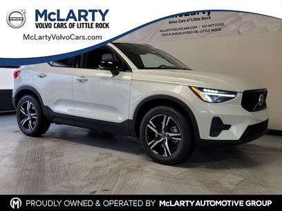 New 2026 Volvo XC40 B5 Core w/ Climate Package