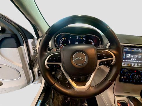 Used 2018 Jeep Grand Cherokee Summit AWD/4WD image 18