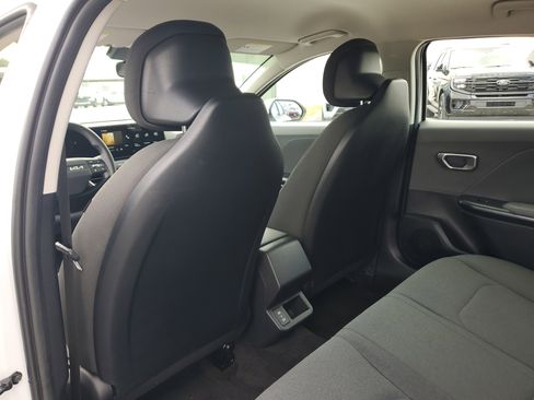 Used 2025 Kia K4 LXS FWD image 13