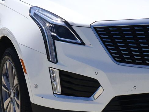 Used 2024 Cadillac XT5 Premium Luxury w/ Technology Package FWD image 9