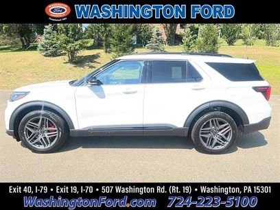 New 2025 Ford Explorer ST-Line w/ Premium Package