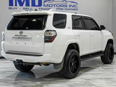 Used 2017 Toyota 4Runner SR5 RWD image 11