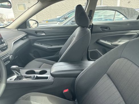 Used 2025 Nissan Altima 2.5 SV image 27