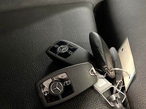 Used 2024 Mercedes-Benz Sprinter 2500 image 35