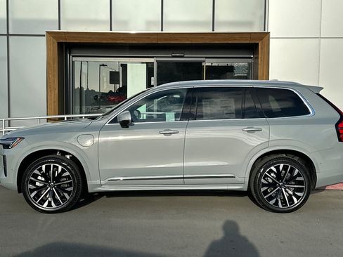 New 2026 Volvo XC90 T8 Plus w/ Protection Package Premier AWD/4WD image 5
