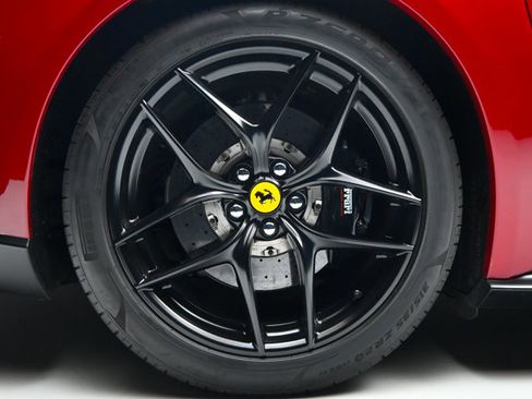 Used 2015 Ferrari F12 Berlinetta image 34