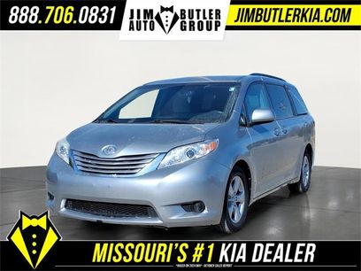 Used 2017 Toyota Sienna LE