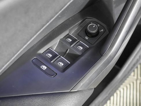 Used 2021 Volkswagen Jetta GLI Autobahn FWD image 35