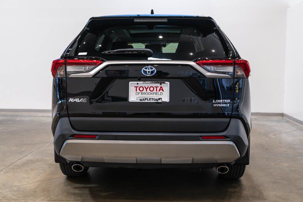 Used 2023 Toyota RAV4 Limited AWD/4WD image 8