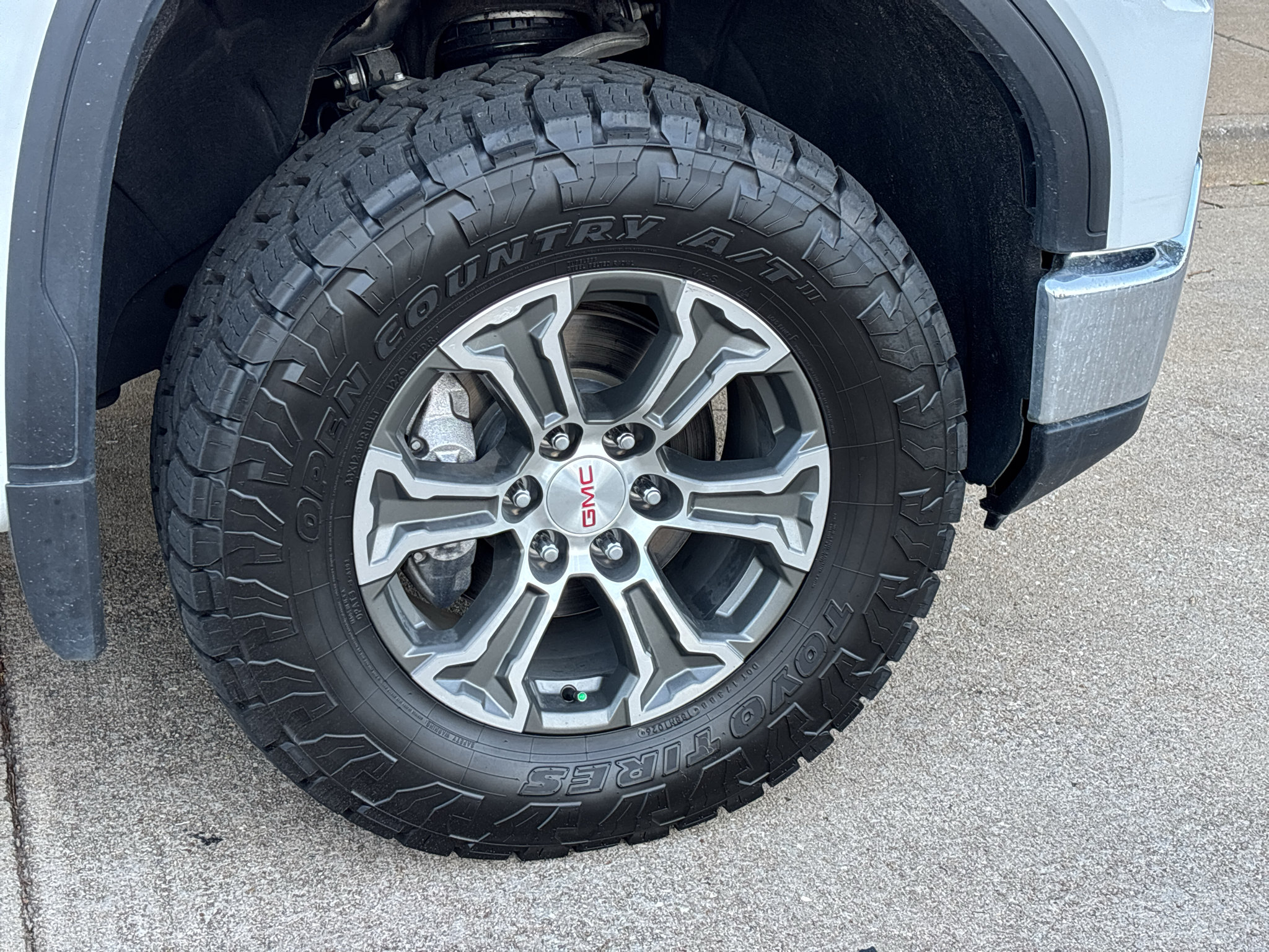 Used 2025 GMC Sierra 1500 SLT AWD/4WD image 10