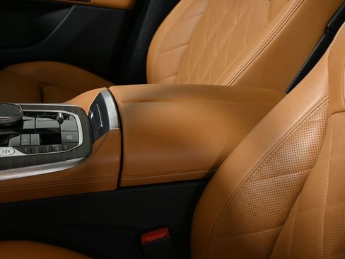 Certified 2023 BMW X7 xDrive40i w/ Premium Package image 26